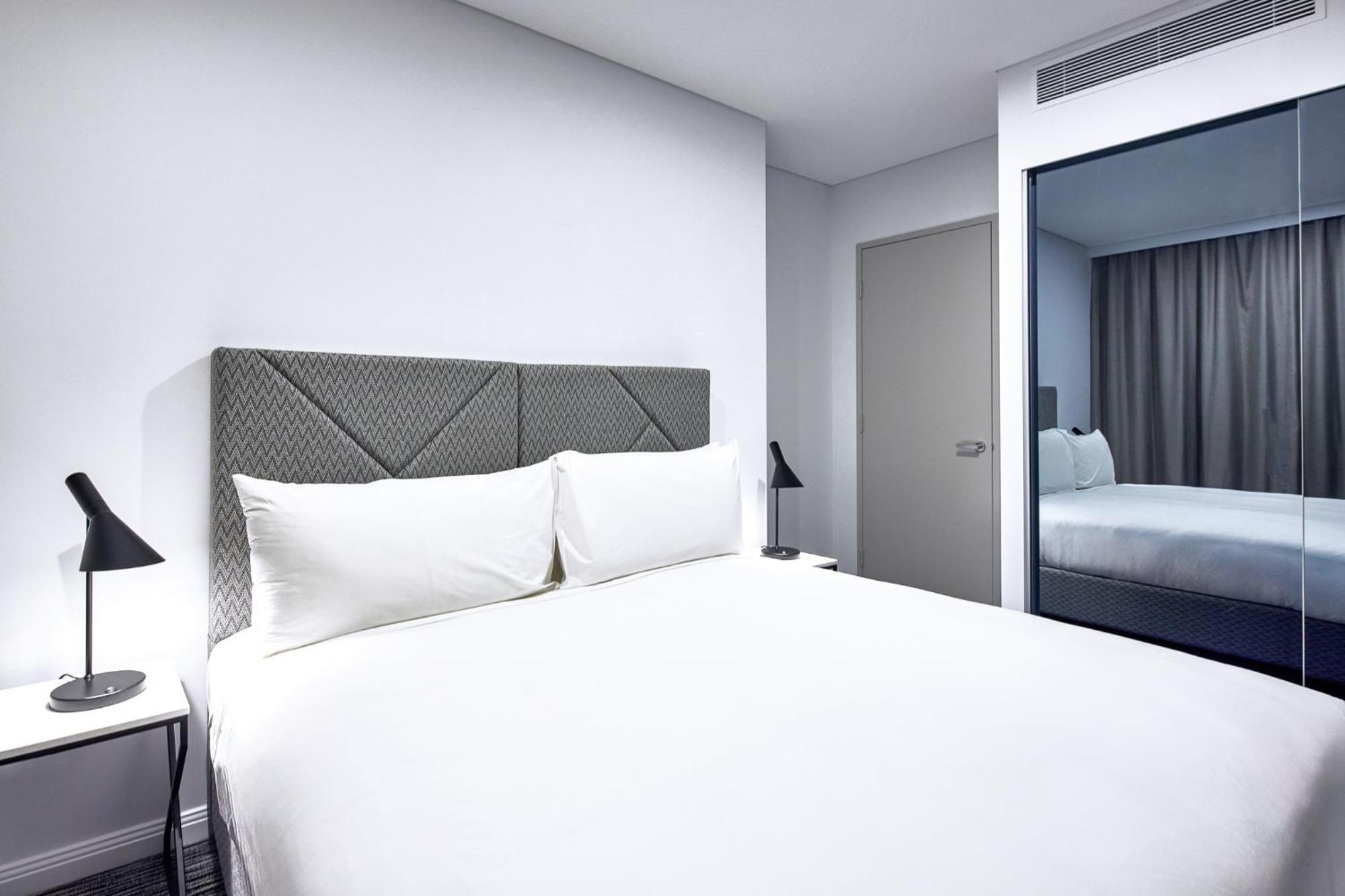 Meriton Suites George Street, Parramatta Sydney Ngoại thất bức ảnh